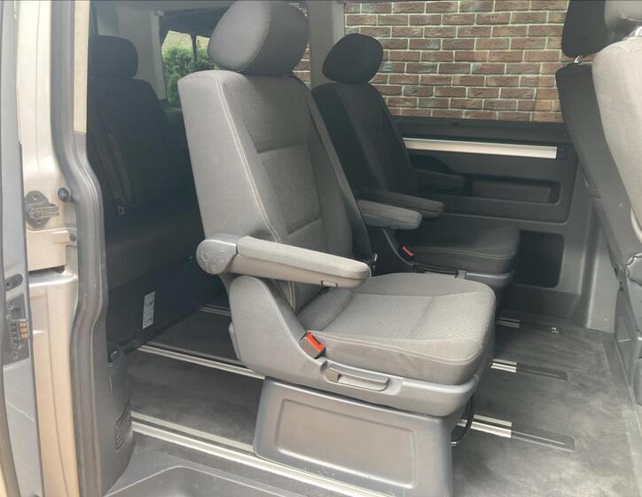 Volkswagen Multivan 34