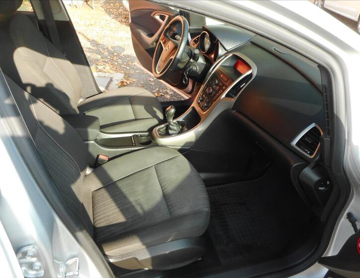 Opel Astra 18