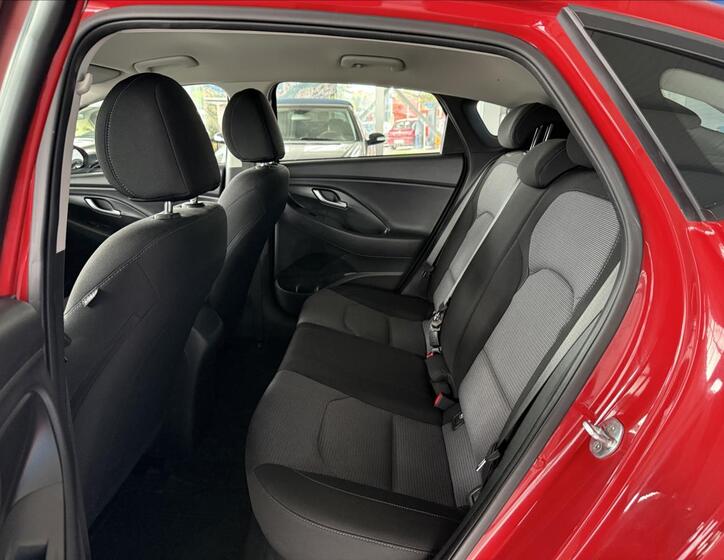 Hyundai i30 20