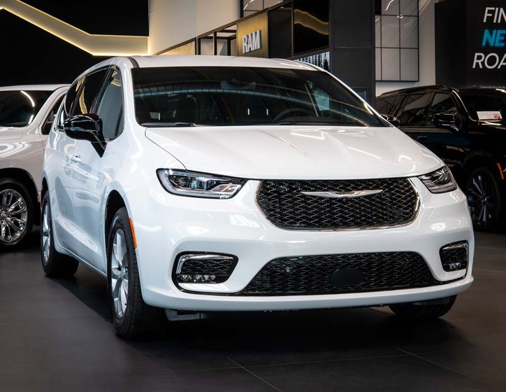 Chrysler Pacifica 10
