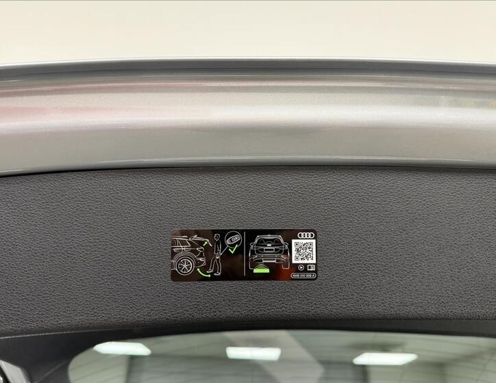 Audi Q8 36