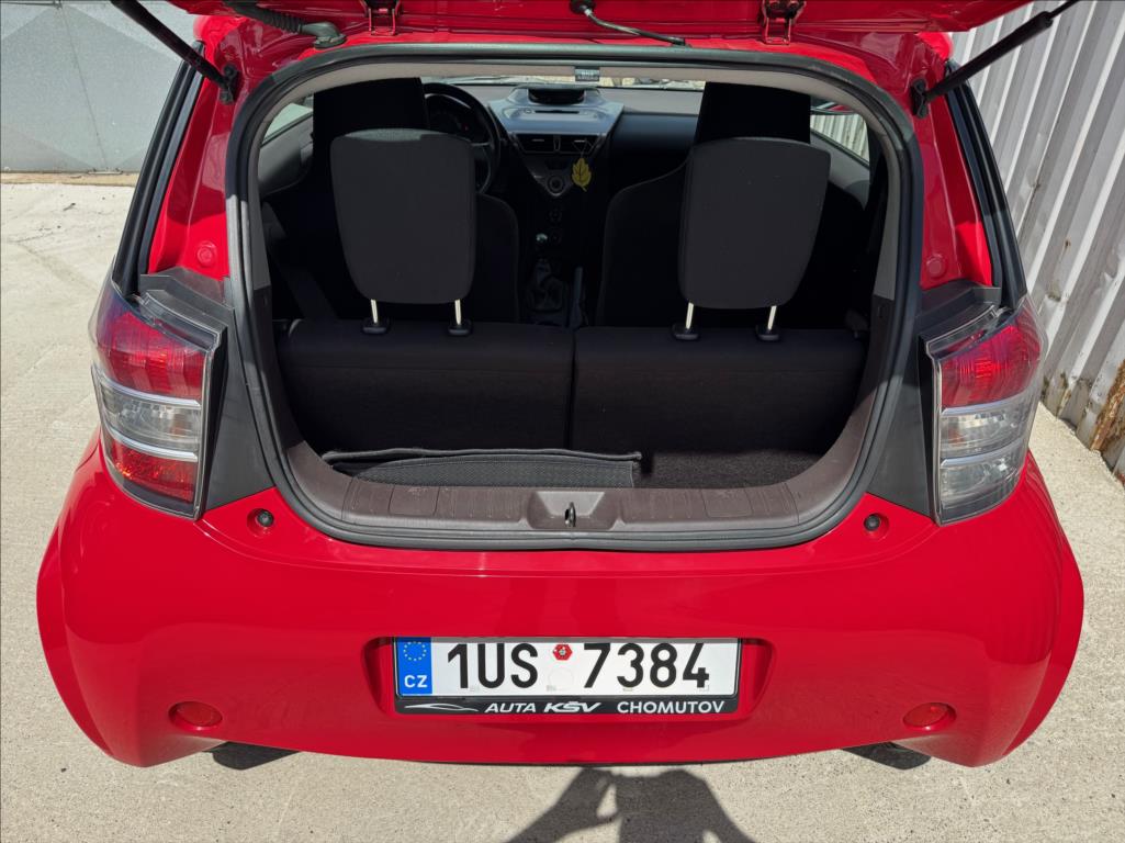Toyota iQ