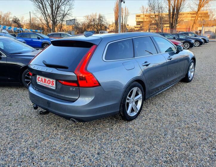 Volvo V90 6