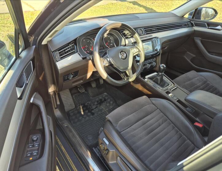 Volkswagen Passat 9