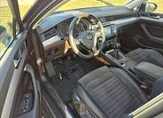 Volkswagen Passat 9