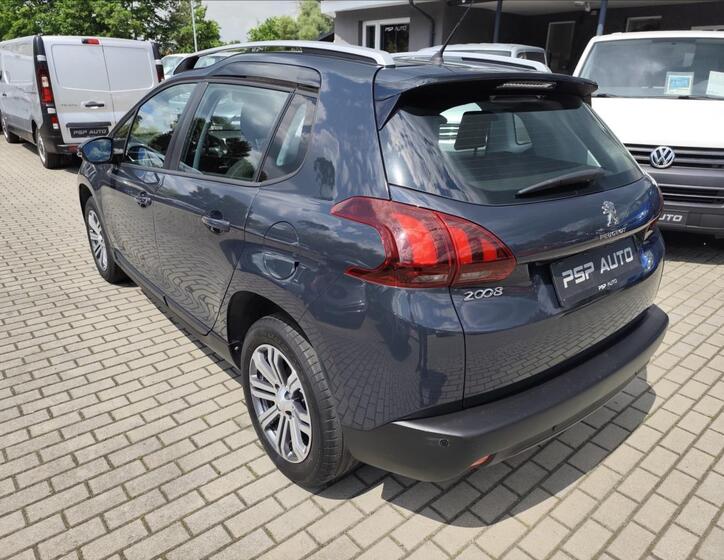 Peugeot 2008 6