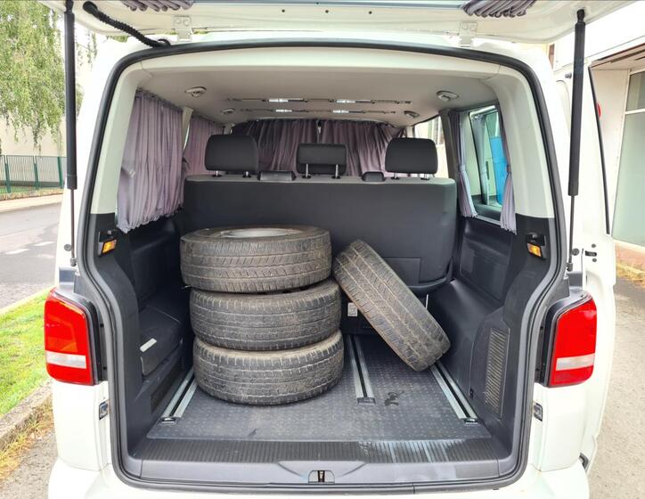 Volkswagen Multivan 10