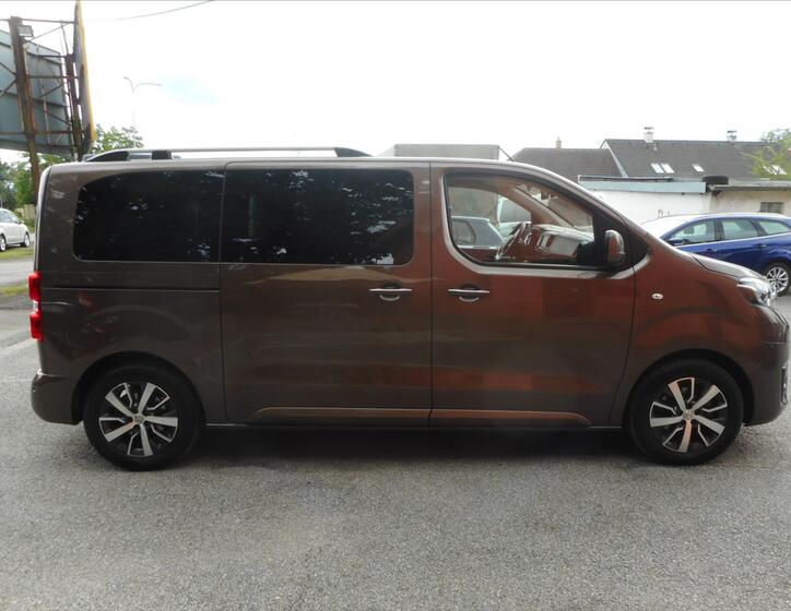 Toyota ProAce 4