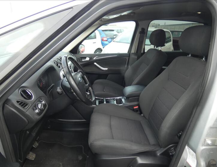 Ford S-MAX 8