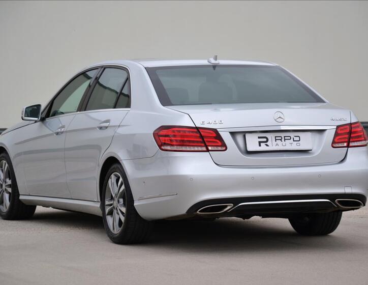 Mercedes-Benz Třídy E 42