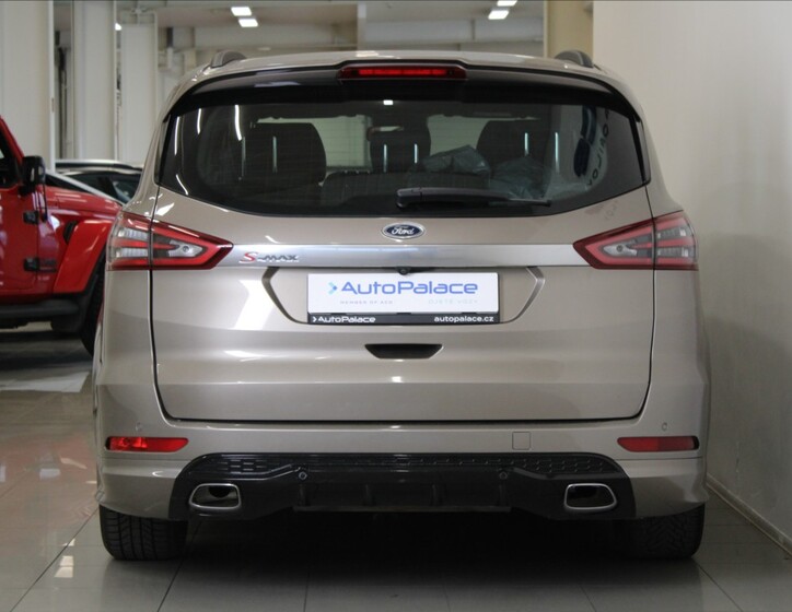 Ford S-MAX 4