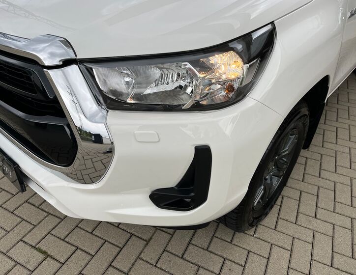 Toyota Hilux 10