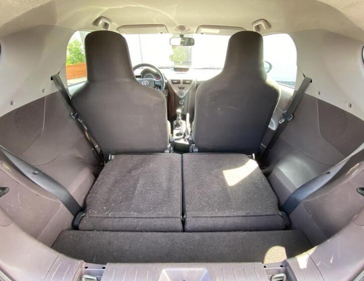 Toyota iQ 22