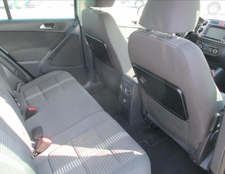 Volkswagen Tiguan 11