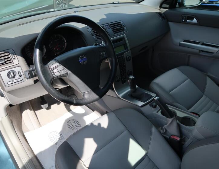 Volvo V50 9