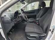Hyundai i20 10