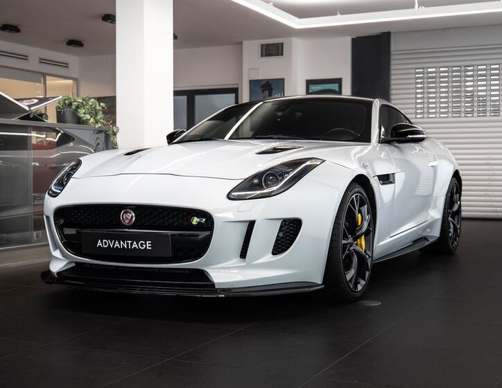 Jaguar F-Type 1