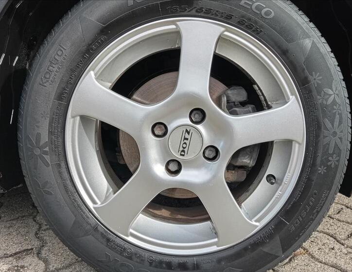 KIA Rio 12