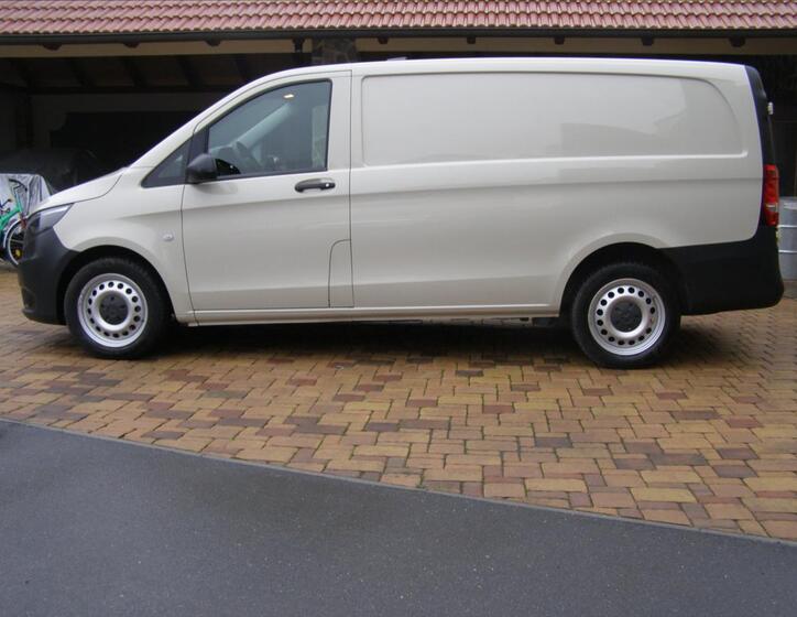 Mercedes-Benz Vito 2