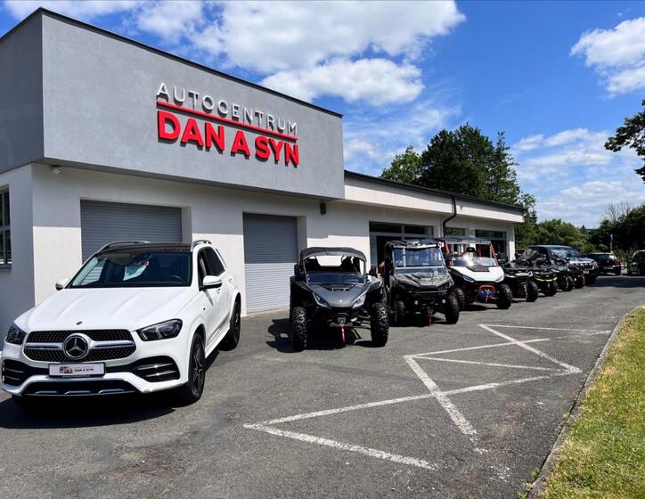 Mercedes-Benz 124 33