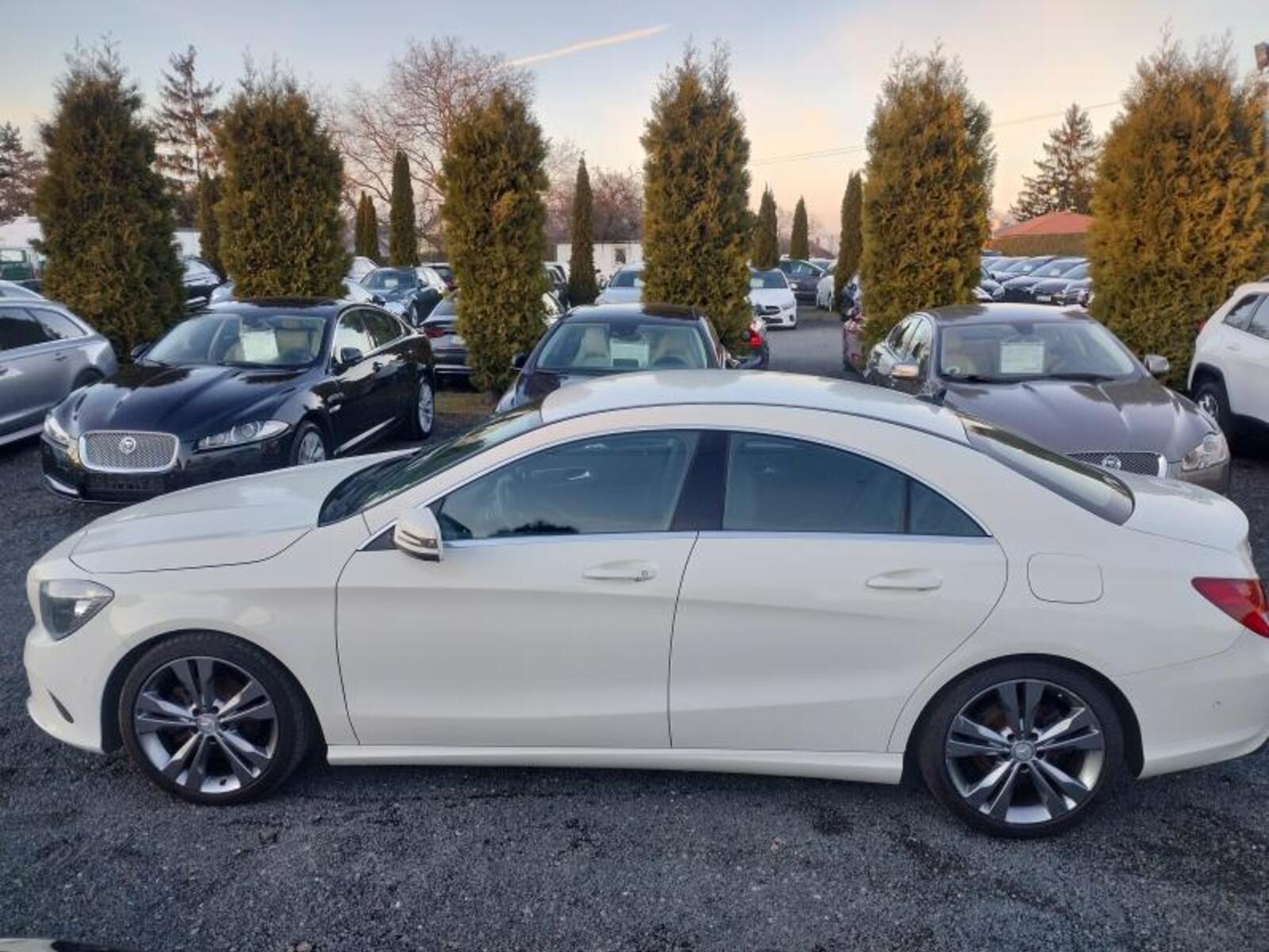 Mercedes-Benz CLA 8