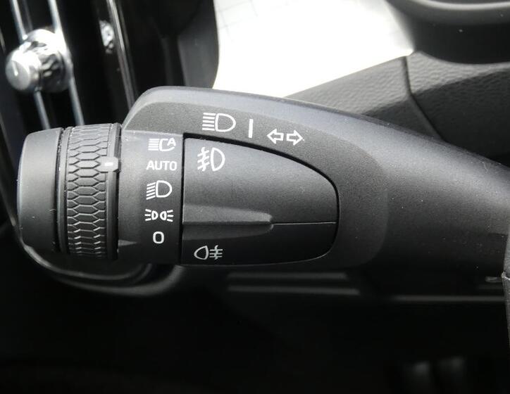 Volvo XC40 10