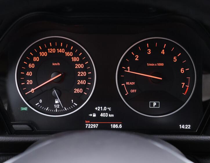 BMW Řada 2 18