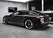 Porsche Taycan 7
