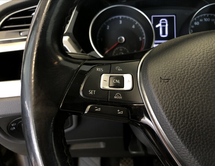 Volkswagen Touran 19