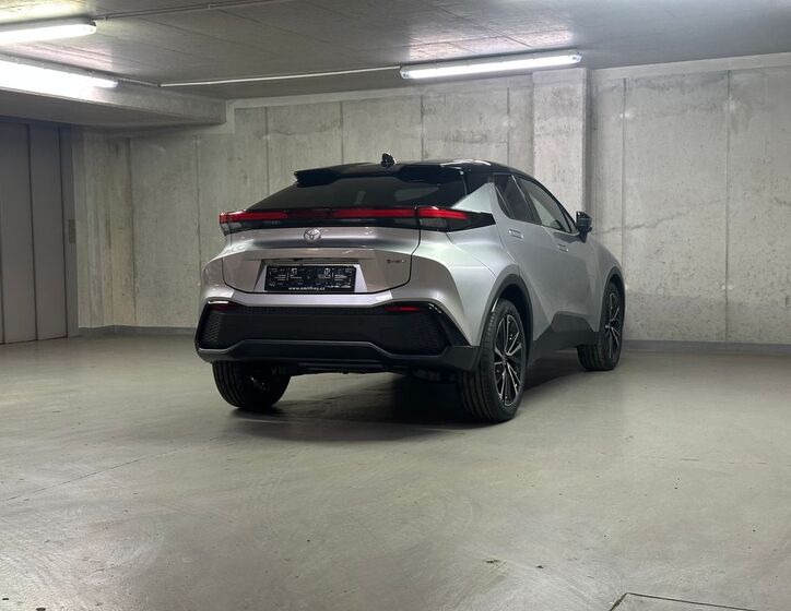 Toyota C-HR 5