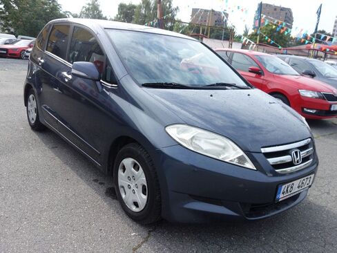Honda FR-V