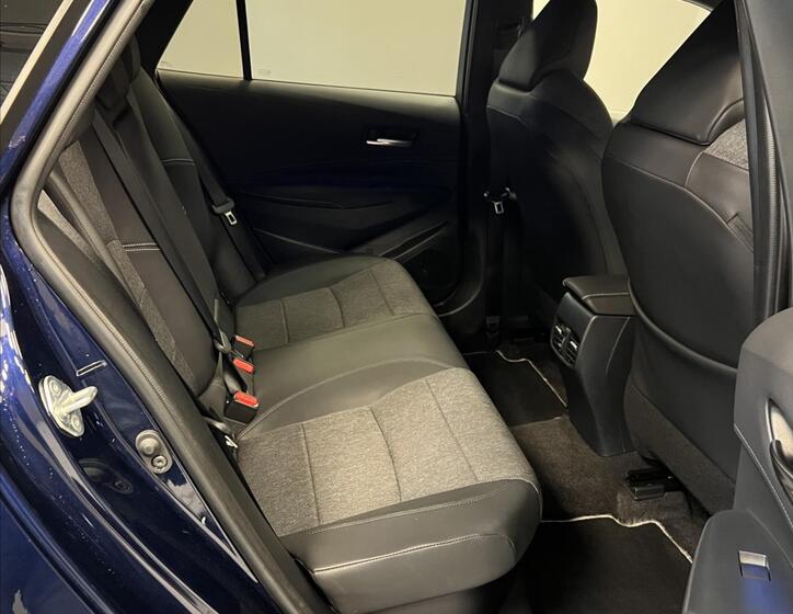 Toyota Corolla 13