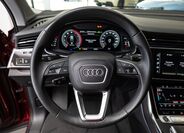 Audi Q7 6