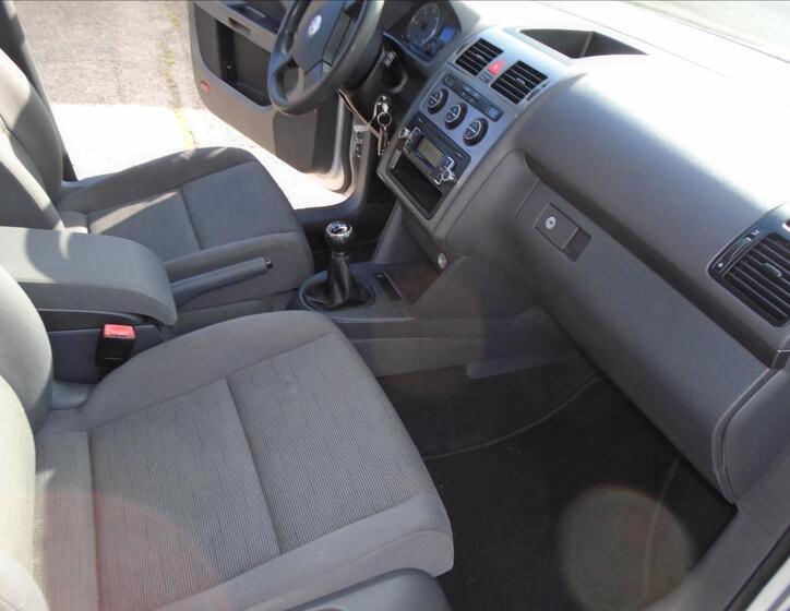 Volkswagen Touran 19