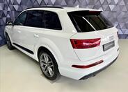Audi Q7 5