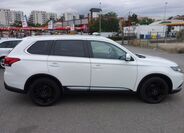 Mitsubishi Outlander 7