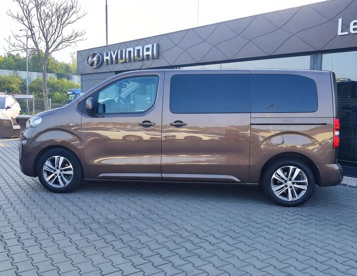 Peugeot Traveller 4