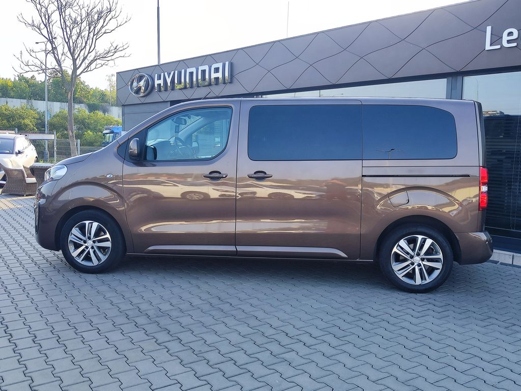 Peugeot Traveller