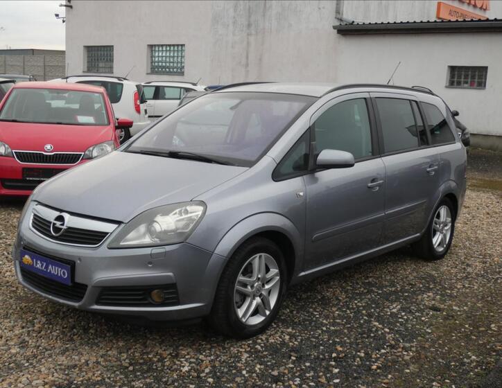 Opel Zafira 1