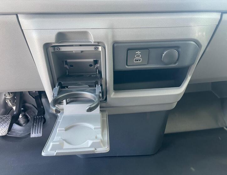 Volkswagen Caravelle 11