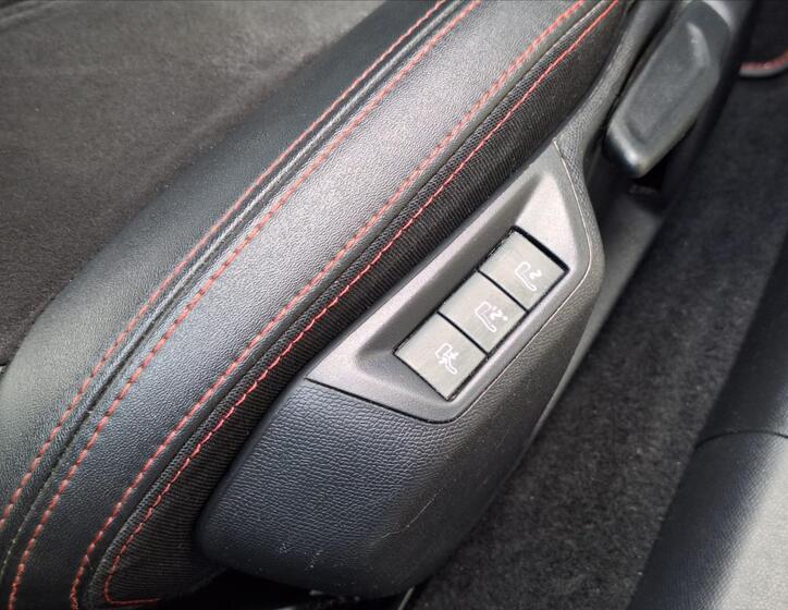 Peugeot 308 11