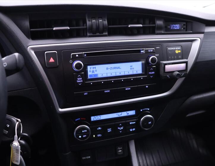 Toyota Auris 18