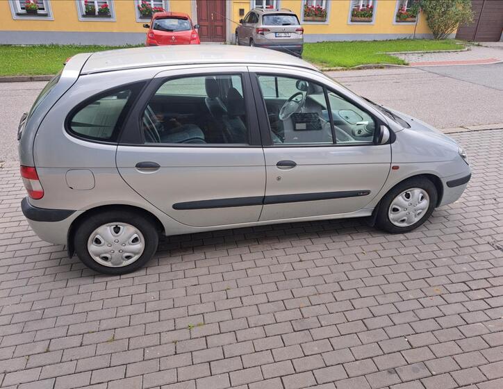 Renault Scénic 11