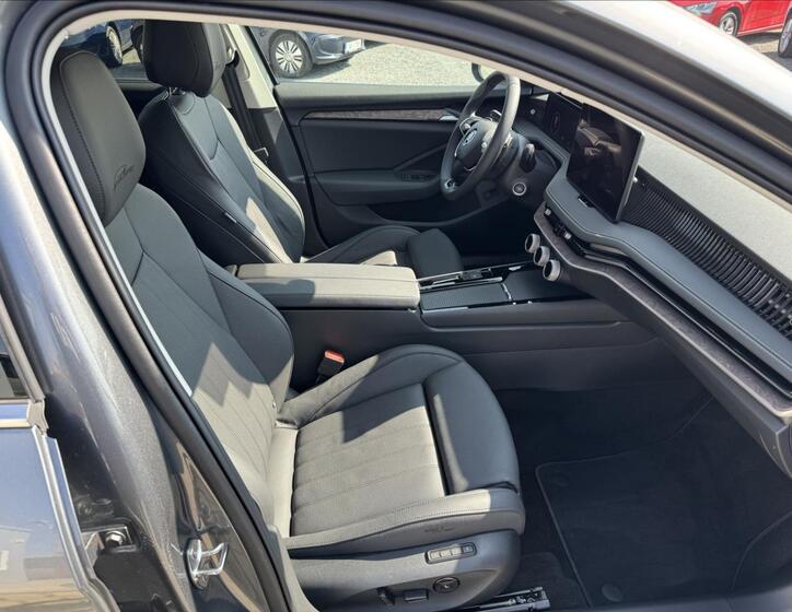 Škoda Superb 12