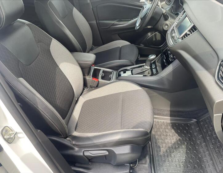 Opel Grandland X 10
