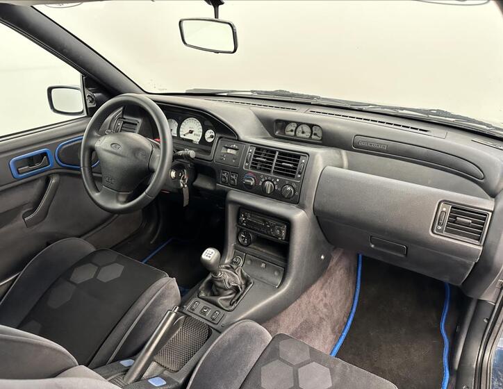Ford Escort 19