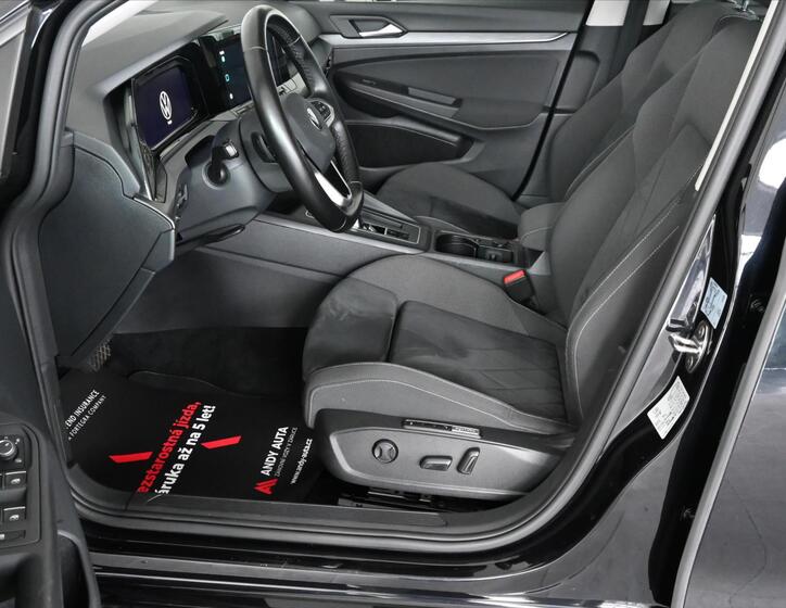 Volkswagen Golf 9