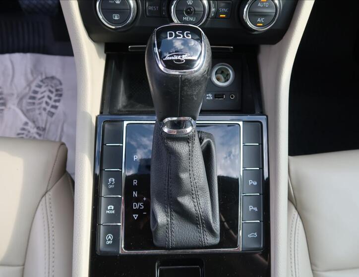 Škoda Superb 17