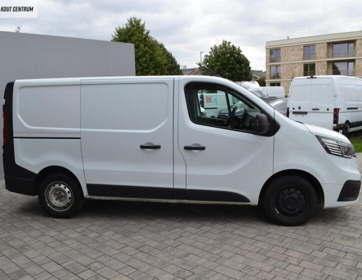 Renault Trafic 4