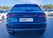 Audi Q8 6